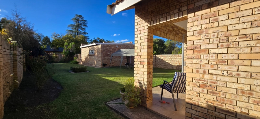 2 Bedroom Property for Sale in Flamwood North West